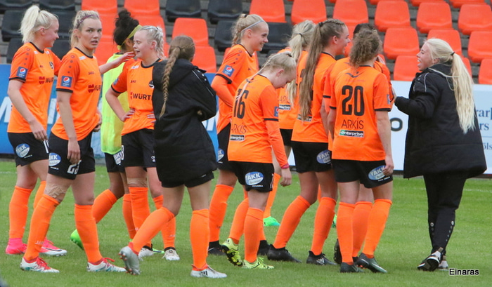 Fylkir styrkir sig.