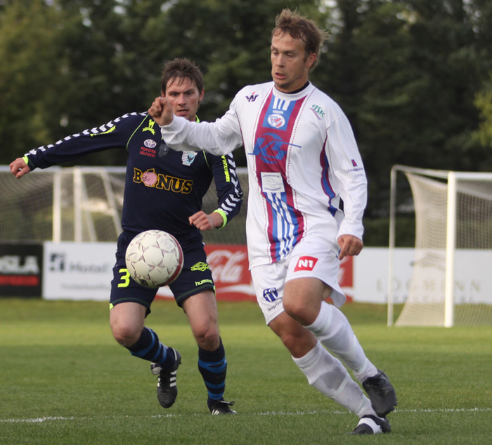 Arnar lék með Tindastóli í fyrra.