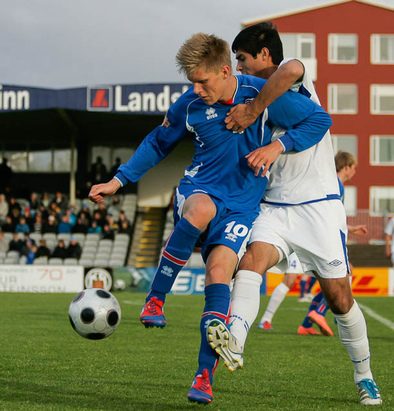 Ísland er land þitt