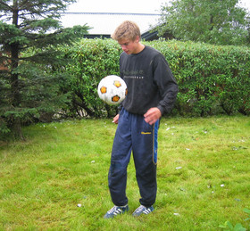 Þórir heldur bolta á lofti.