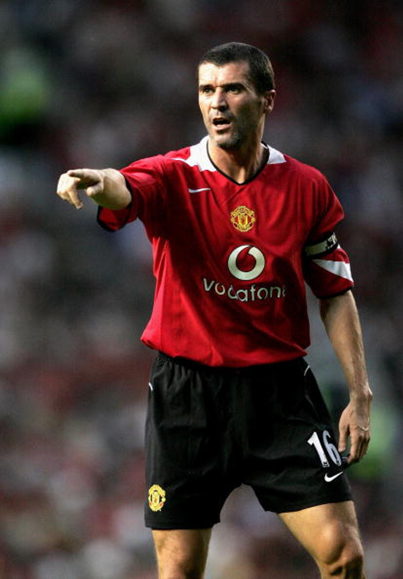 Roy Keane er á miðjunni.