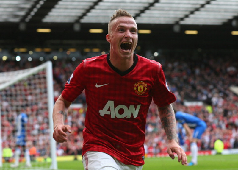 Alexander Büttner 2013: Fyrsti leikmaðurinn til hagnast á fimm leikja reglunni, hann spilaði akkúrat fimm leiki. Hann var áfram þegar Moyes tók við en er hjá New England Revolution í dag.