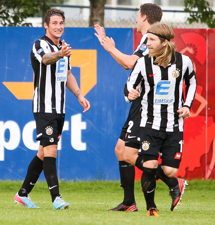 Gary Martin á tvo leiki eftir á tímabilinu.