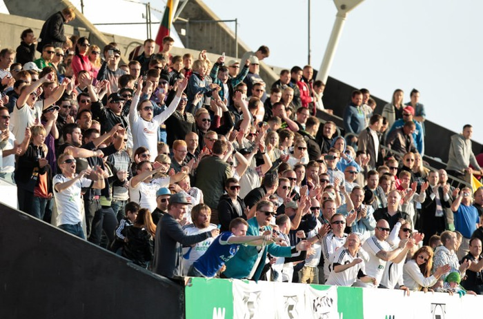 Stemningin á FH - Ekranas.