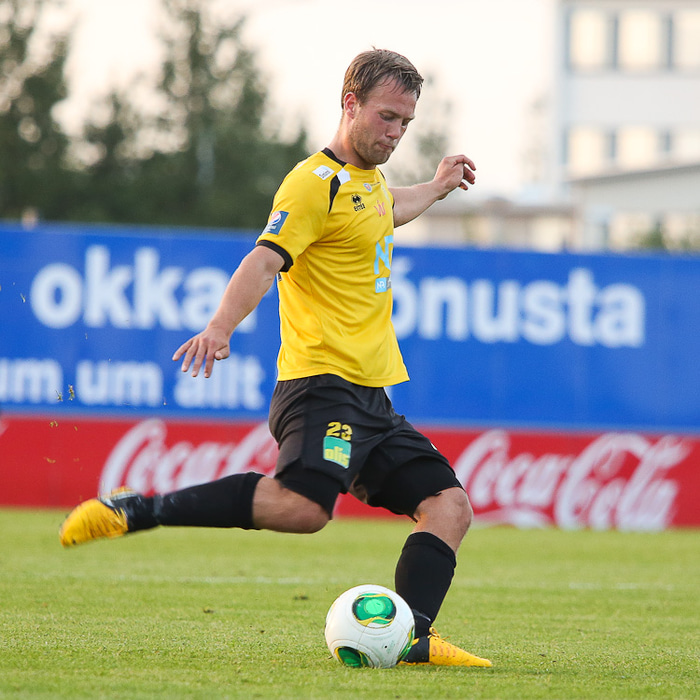 Einar Logi jafnaði í blálokin.