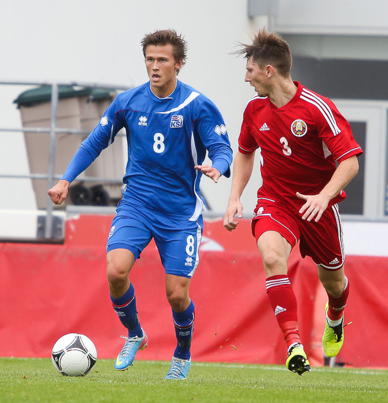 Arnór í leik með U21-landsliðinu.