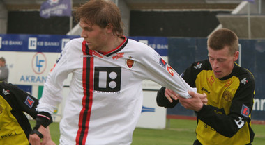 Viktor Bjarki og Guðjón Heiðar Sveinsson, leikmaður ÍA.