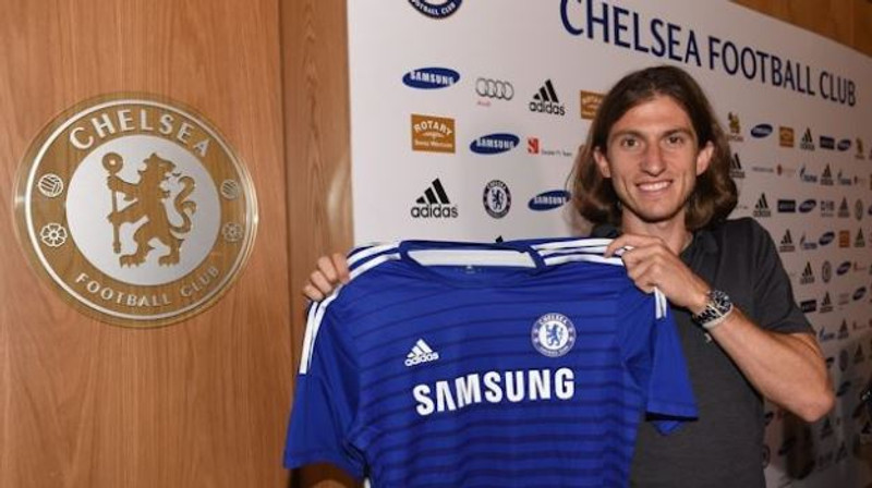 Filipe Luis 2015: Mirror hefur ekkert á móti Atletico, vinstri bakvörðurinn var augljóslega góður leikmaður en þetta gekk ekki upp hjá Chelsea þrátt fyrir að hafa unnið deildina á sinni einu leiktíð þar.