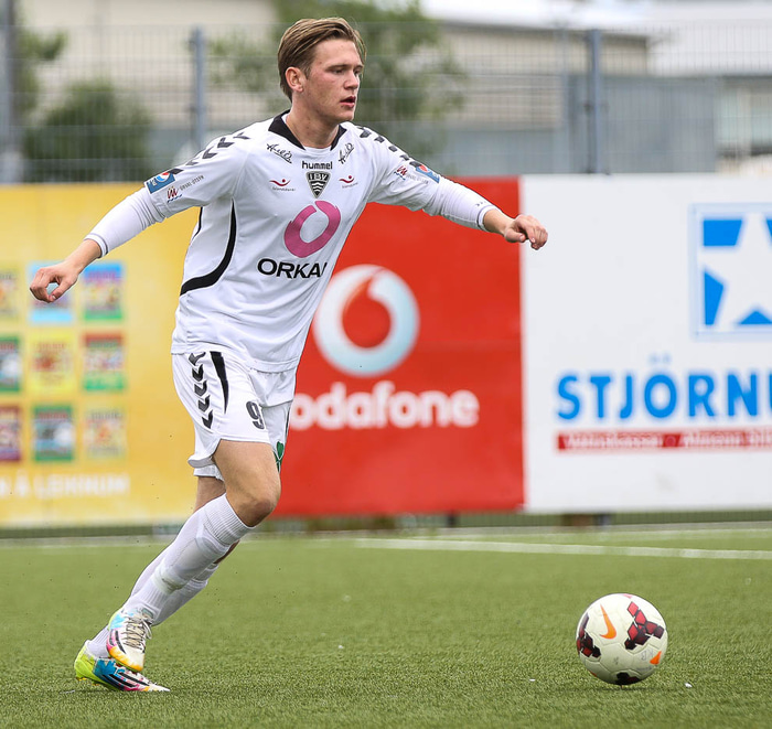Arnar Bragi í leik með ÍBV sumarið 2014.