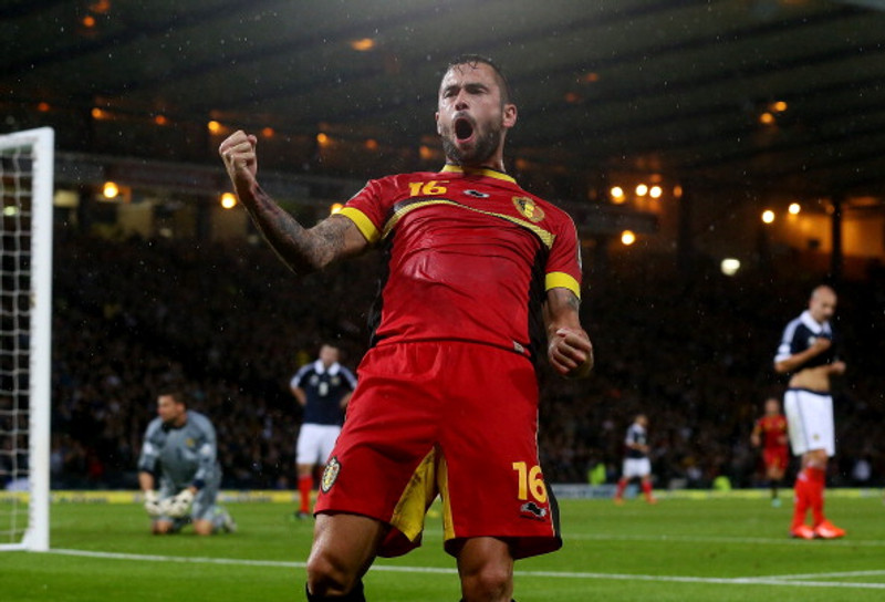 Steven Defour leggur skóna á hilluna