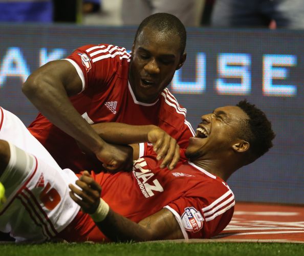 Assombalonga og Michail Antonio fagna marki með Nottingham Forest 2014.