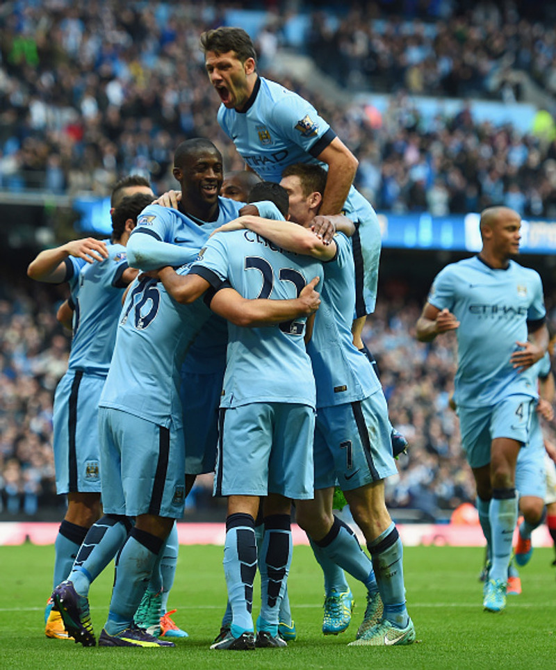 Manchester City fagnar marki.