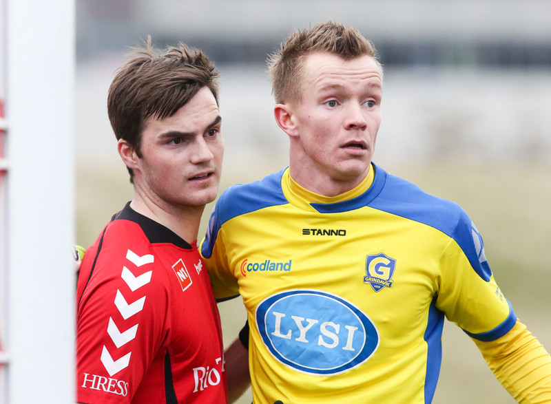 Óli Baldur Bjarnason í gulu.