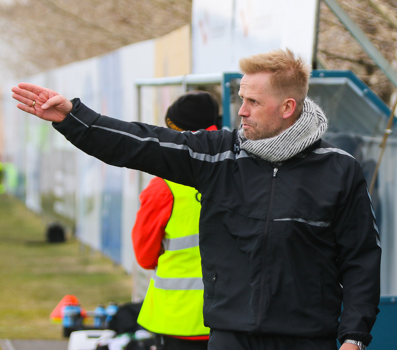 'Það er ekki ólíklegt að við reynum eitthvað fyrir okkur varðandi að fá inn íslenskan leikmann'