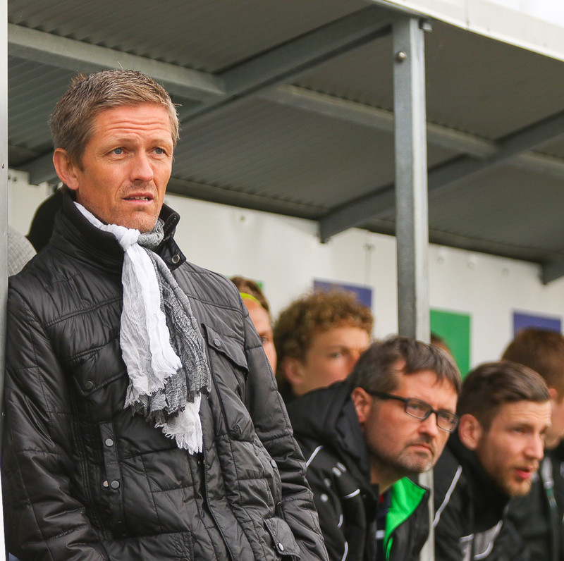 Arnar Grétarsson á hliðarlínunni.