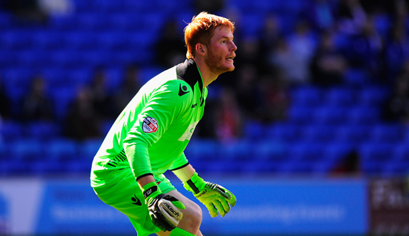 Adam Bogdan á leið til Liverpool