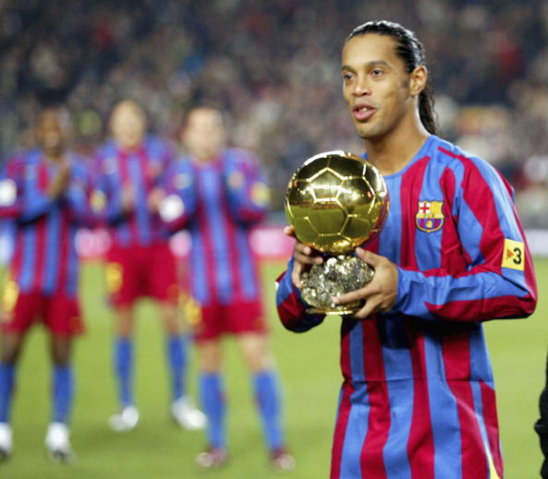Sonur Ronaldinho semur við Barcelona