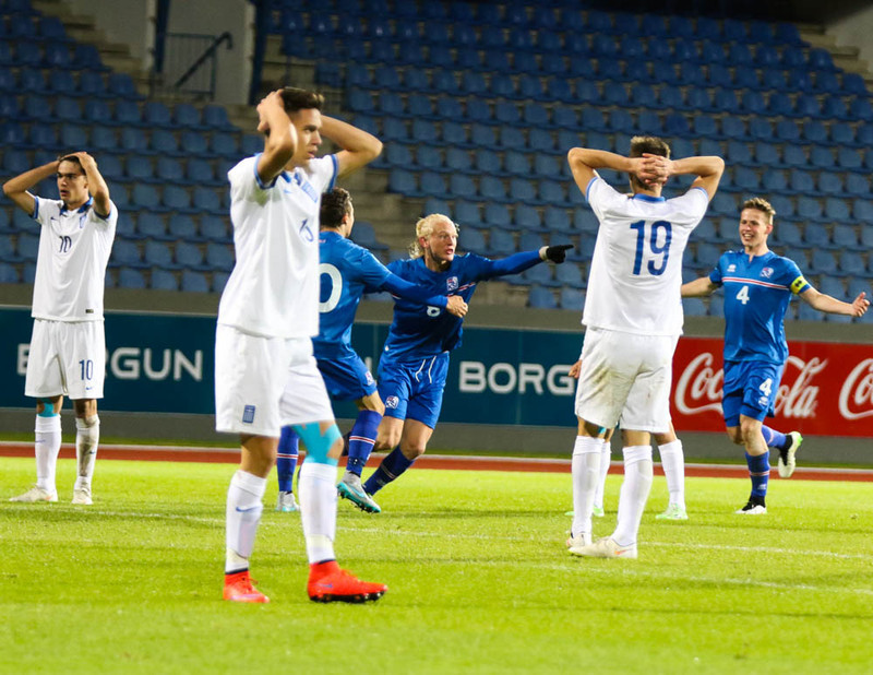 Kolbeinn fagnar í leik með U17 árið 2015.
