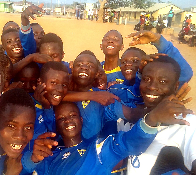 „Hin íslenska þekking á íþróttinni hafði verið borin ofurliði af leikgleði afrísku strákanna.