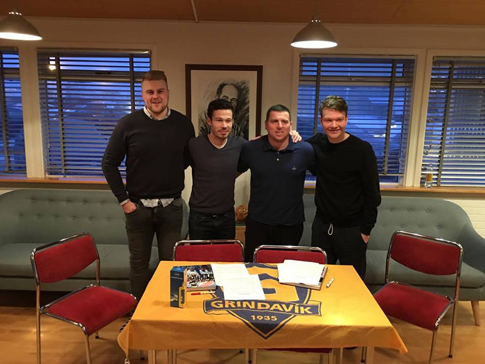 Vilmundur Þór Jónasson varaformaður, Ray Anthony Jónsson, Scott Ramsay og Heimir Daði formaður við undirskrift.