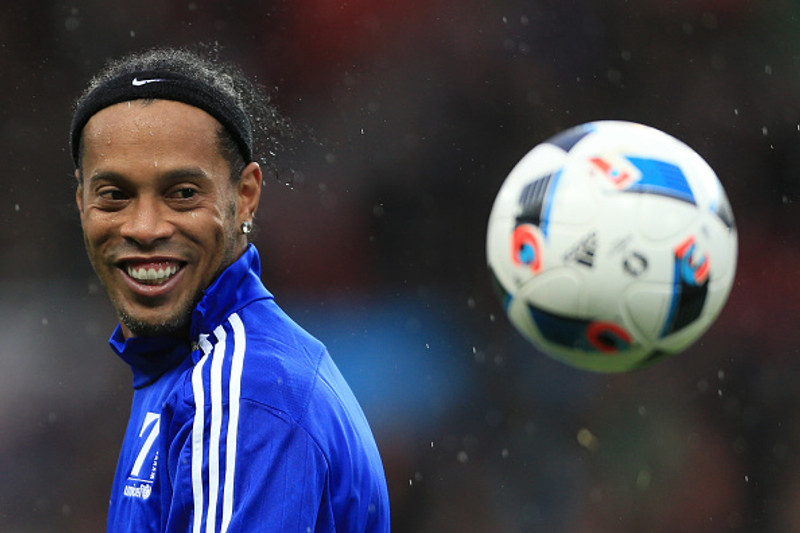Ronaldinho vann fyrsta leik 11-2 í fangelsismótinu