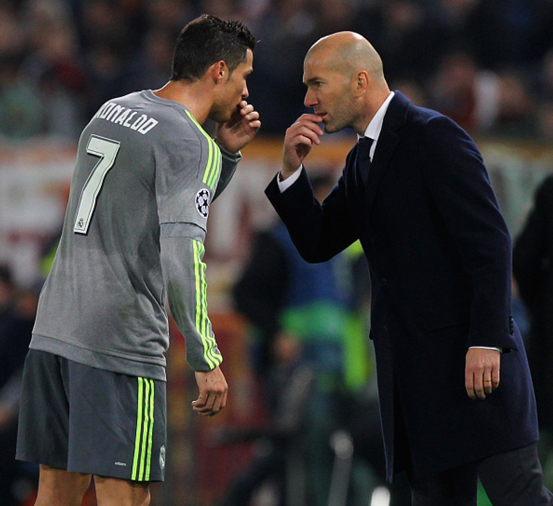 Zinedine Zidane og Cristiano Ronaldo. Þeir unnu saman hjá Real Madrid.