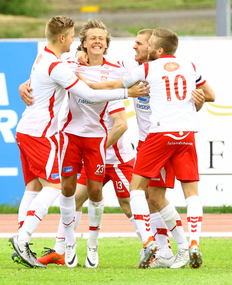 Aukaspyrnumarkinu fagnað sumarið 2016.
