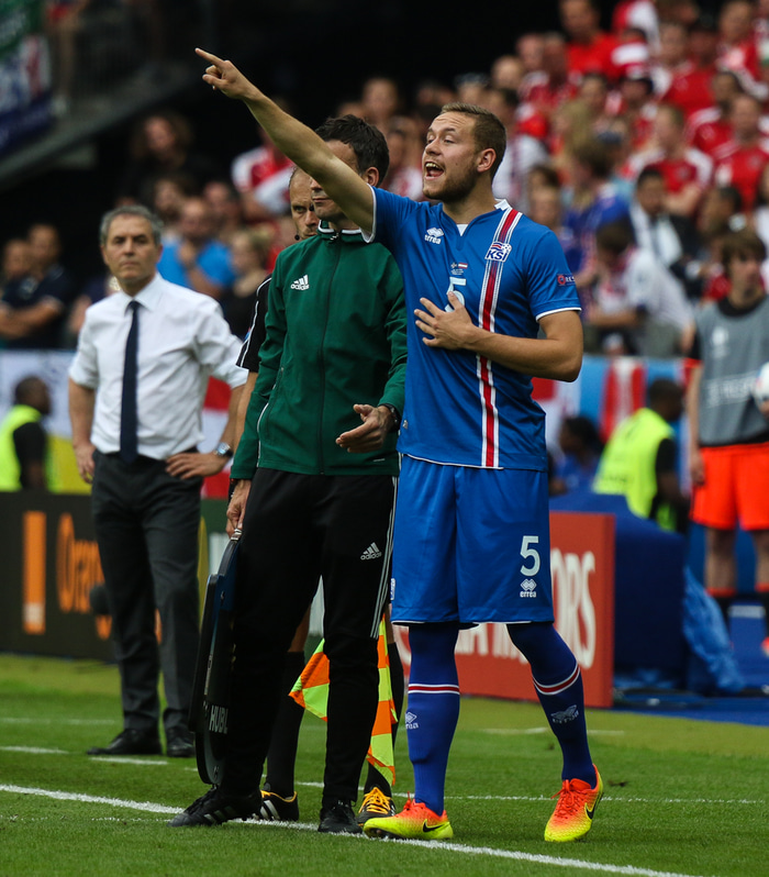 Á EM, stóra sviðinu.