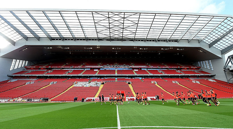 Anfield, heimavöllur Liverpool.