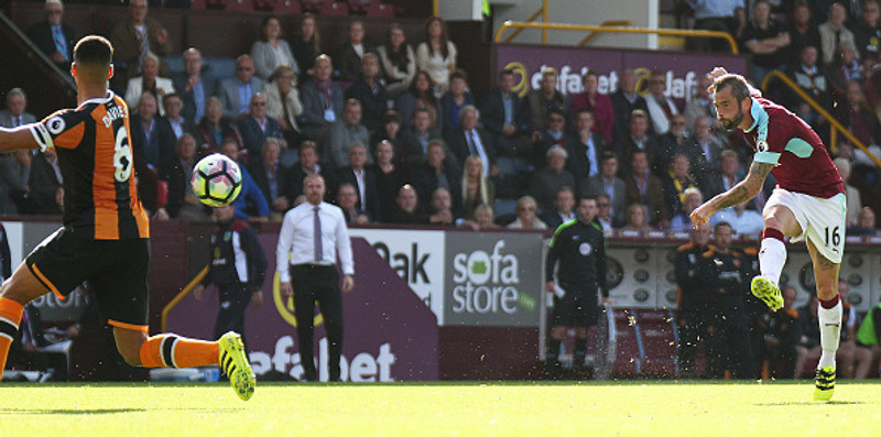 Steven Defour leggur skóna á hilluna