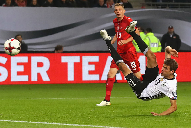 Löw tilbúinn að binda enda á útlegð Muller
