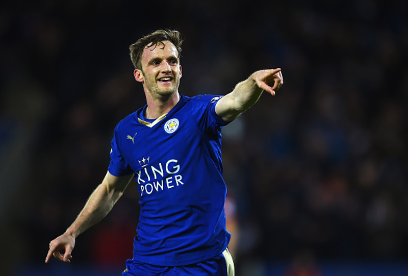 Andy King spilaði 94 úrvalsdeildarleiki, 83 með Leicester og 11 með Swansea. Hann er 33 ára gamall.
