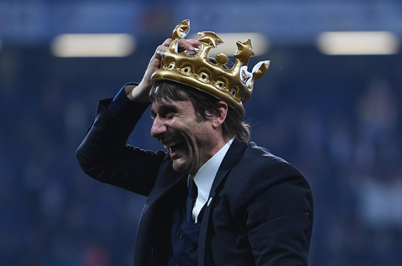 Conte vann ensku úrvalsdeildina með Chelsea 2017.
