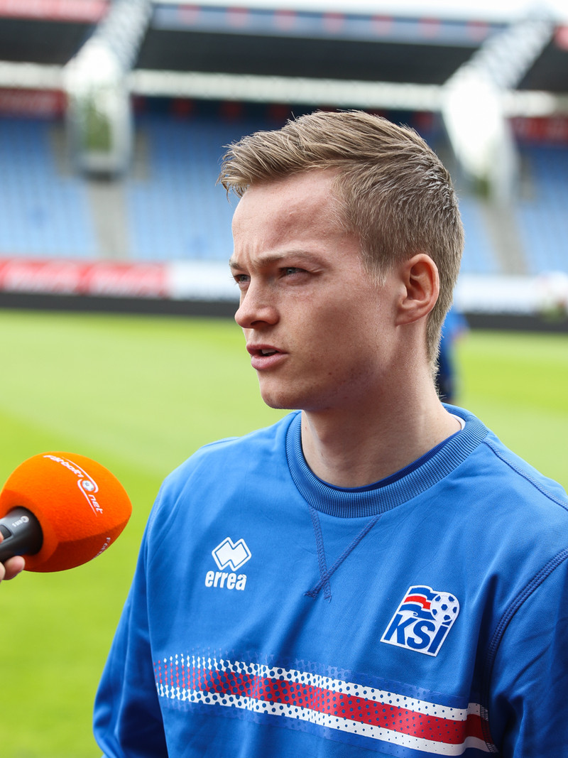 Jafnt í Íslendingaslag í Svíþjóð - Aron komst á blað í jafntefli