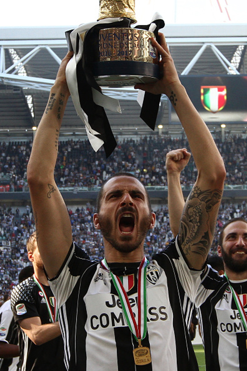 Leonardo Bonucci og félagar í Juventus urðu Ítalíumeistarar sjötta árið í röð.