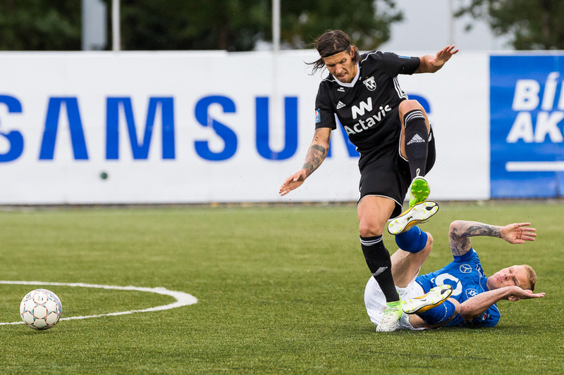 Emil Pálsson í leik með FH. Emil leikur með Viðari hjá Sandefjord.