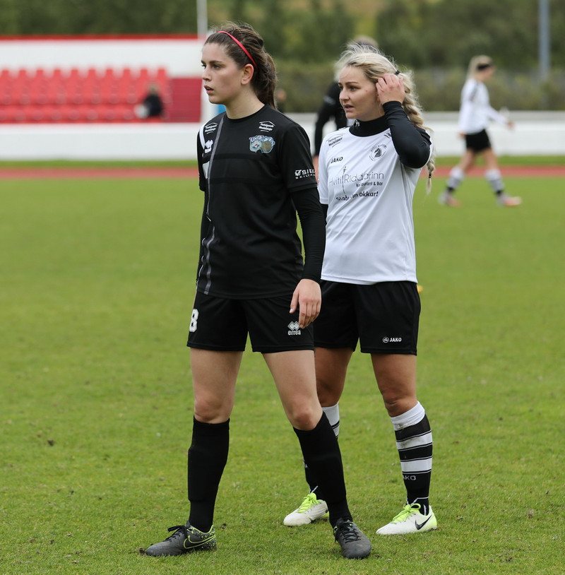 <b><span style=\'color: brown;\'>Lið ársins og bestu leikmenn í 2. deild kvenna 2017</b></span>
