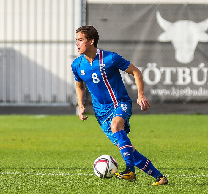 Viktor Karl Einarsson í leik með U21 árs landsliðinu