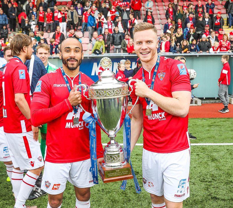 Arnar Sveinn Geirsson skoraði í sigri KH.