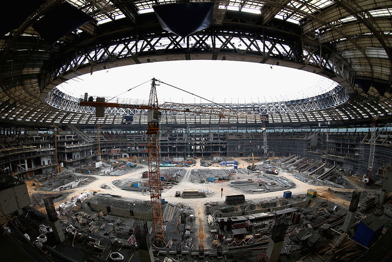 Mynd frá því þegar Luzhniki leikvangurinn var endurbyggður.