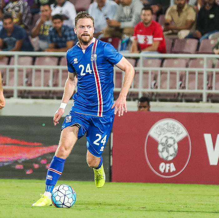 26 landsleikir og þrjú landsliðsmörk.