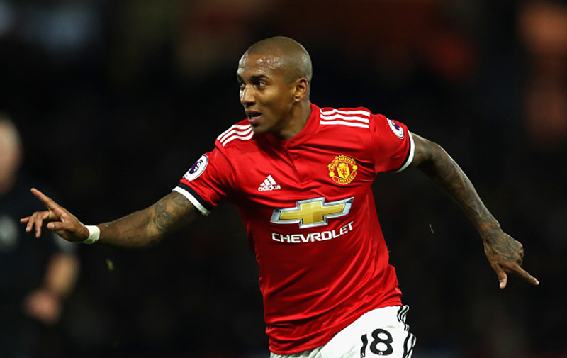 Young kveður Man Utd: Ég er einn af ykkur