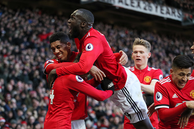 5-8. Manchester United - Gul spjöld: 64 - Rauð spjöld: 1 <b>Samtals: 65 spjöld</b>
