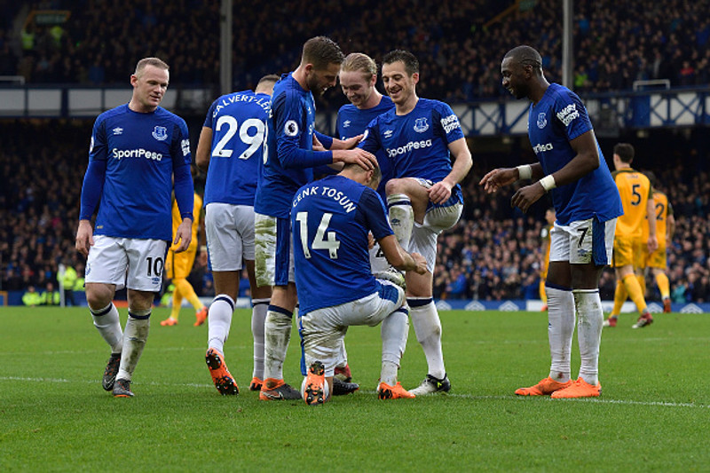15-16. Everton - Gul spjöld: 51 - Rauð spjöld: 3 <b>Samtals: 54 spjöld</b>