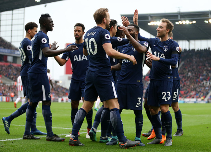 17-18. Tottenham - Gul spjöld: 50 - Rauð spjöld: 2 <b>Samtals: 52 spjöld</b>