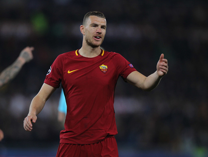 Roma stuðningsmenn reiðir út í Dzeko á Instagram