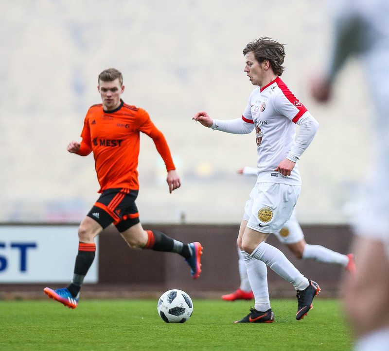 Adrian verður sárt saknað í liði HB.
