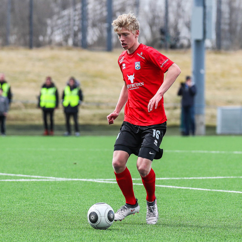 Það er alltaf gaman þegar öðrum finnst maður gera vel og gaman að fá svona tilnefningar sem segir til um að maður sé að gera eitthvað rétt.