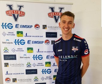 Josh Signey skoraði sigurmark Vestra.