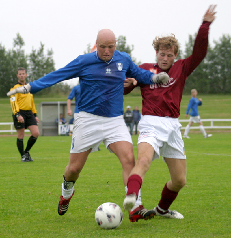 Hallur og Ingólfur Þórarinsson í baráttunni.